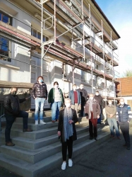 Fenstertausch am Bürgerhaus in Kreiensen ist eine sinnvolle Investition - CDU-Fraktion überzeugt sich vor Ort von der gelungenen Sanierung