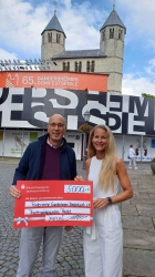 Braunschweigische Sparkassenstiftung  unterstützt den Förderverein  der Gandersheimer Domfestspiele