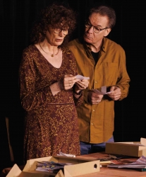Briefe eines Lebens: Premiere  von „Love Letters“ im Probenzentrum  der Gandersheimer Domfestspiele  - Noch Restkarten!
