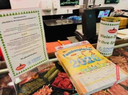 Harzländer: Familienkalender  für Kunden hilft dem Elternhaus für krebskranke Kinder