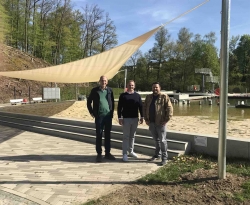 Sonnensegel für das Natur- Solefreibad Gandersheim - Gelungene Kooperation  von  Stadt und Förderverein