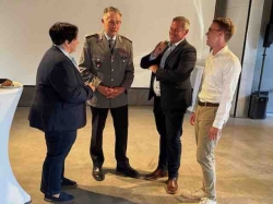 Sicherheit beginnt vor Ort:  Oberst Decker spricht  bei der CDU Einbeck