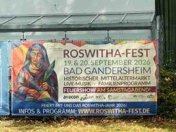 Kampagne für Roswithasfest 2026: Plakate in Göttingen, Fahnen in Bad Gandersheim - Feuershow ein Höhepunkt