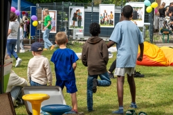 50 Jahre Erziehungsberatung:  Gemeinsam für Kinder, Jugendliche  und Familien! Feierstunde und  Familienfest der Kulturen würdigen  fünf Jahrzehnte Unterstützung,  Beratung und Begegnung!