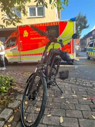  Autofahrerin (74) missachtet  Vorfahrt - Radfahrerin leicht verletzt