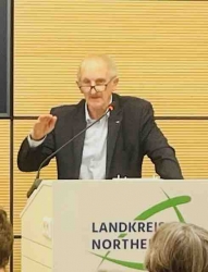 Acht Ratsmitglieder schließen sich in Dassel zusammen und Joachim Stünkel wird Chef!